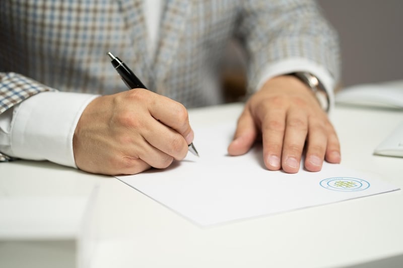 Contract Drafting Image